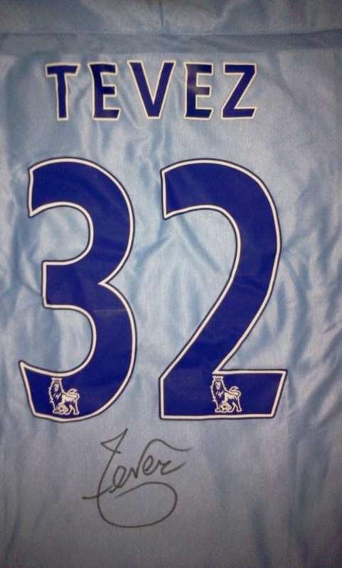 Manchester City FC Tevez signed Soccer Jersey + COA