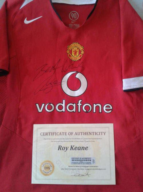 Roy Keane Signed Manchester United Jersey Including C.O.A.