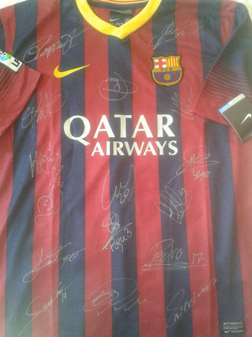 BARCELONA HOME 13/14 TEAM SIGNED JERSEY + COA