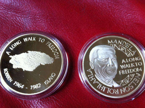 **3 ON AUCTION**Nelson Rolihlahla Mandela Long Walk Gold Plated Round Coin