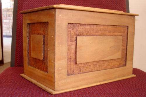 ANTIQUE HAND CRAFTED WOODEN BOX