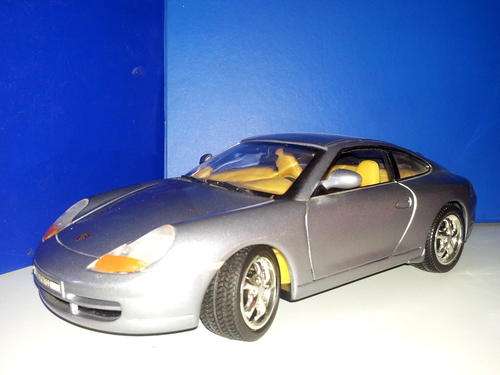 Great collectable! Scale 1:18 -  Porche 911