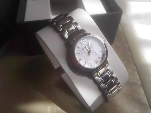 BULOVA LADIES WATCH 96P165 WITH 3 HAND SET DIAMONDS ***LUXURY***CRAZY SPECIAL***