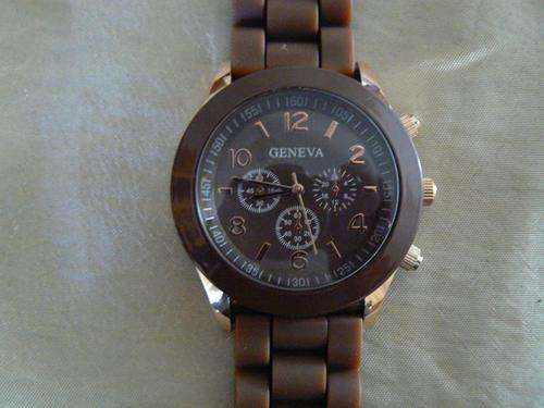 GENEVA  QUARTZ - UNISEX  ANALOGUE WRIST WATCH