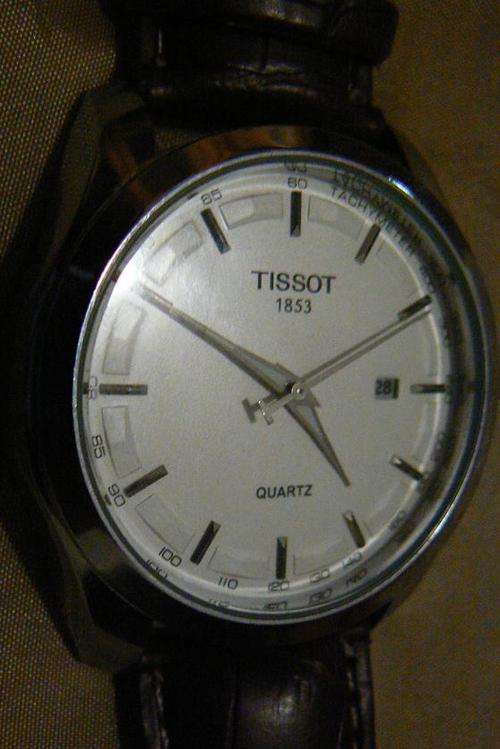 **  SPECIAL ** BRAND NEW *** TISSOT BRANDED QUARTZ WATCH WITH BROWN STRAP