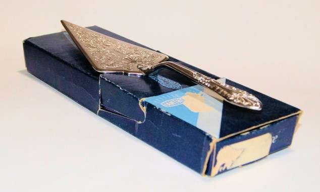 SILVER PLATED CAKE SLICE LIFTER (1)