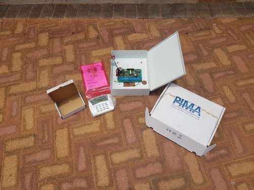 PIMA HUNTER PRO (Panel & LCD Keypad)