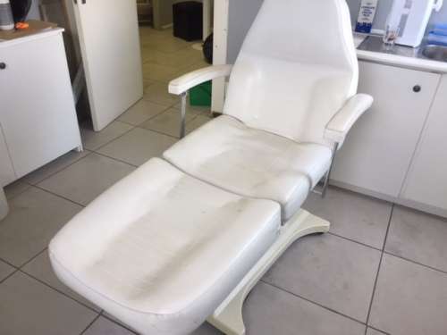 "Bargain" Massage and Beauty Recliner Bed