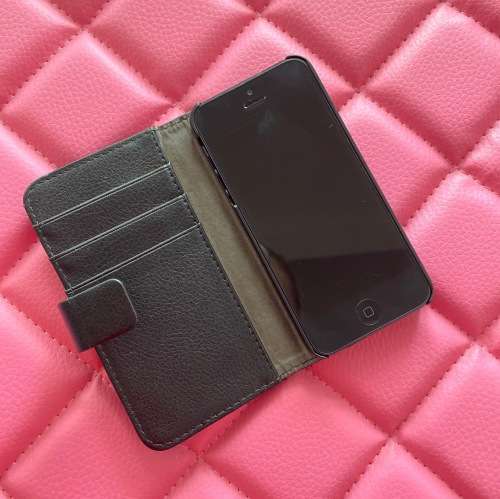 Apple iPhone 5 32GB in black - Pre-owned (FREE SHIPPING) plus FREE case