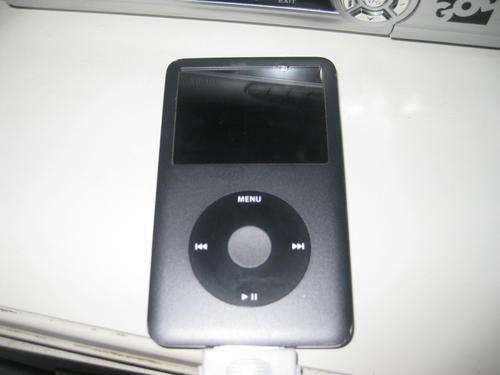 APPLE IPOD CLASSIC 120 GB A1238 6th generation , black.