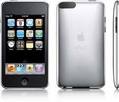 APPLE IPOD TOUCH 32 GB . A1318 3nd generation with accessories .