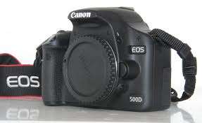 CANON  EOS    500 D  BODY  IN  EXCELLENT  CONDITION !!!