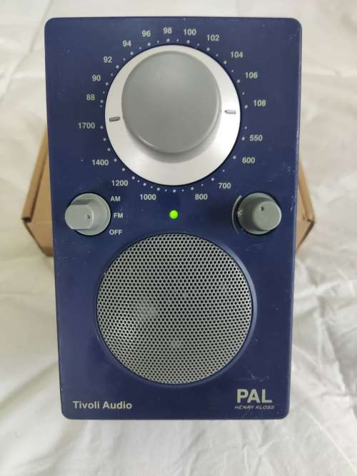 Tivoli Audio PAL (Henry Kloss)