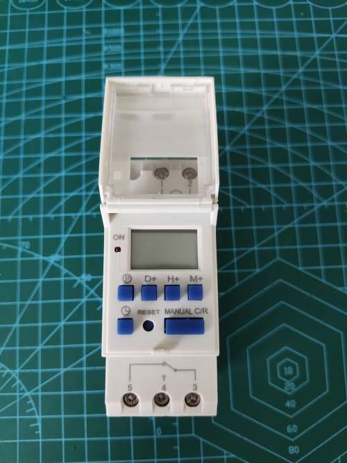 Multifunction weekly programable electronic timer