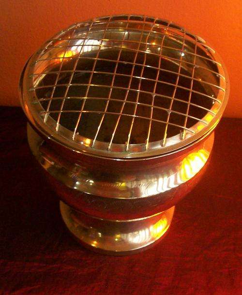 LARGE SOLID BRASS FLOWER POT IN GOOD CONDITION