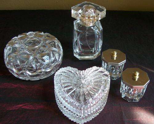 NICE COLLECTION FOR A LADIES DRESSING TABLE