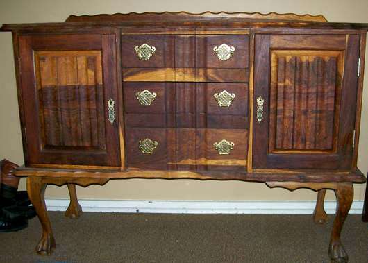 *** Beautiful solid wooden (Kiaat ?) Ball & Claw Sideboard ***