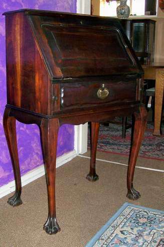 *** STUNNING BALL & CLAW BUREAU SECRETAIRE (WRITING DESK) ***