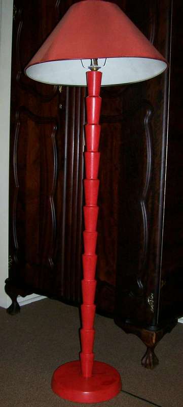 *** PAINT OR SPRAY THIS LOVELY LAMP STAND ANY COLOUR YOU WANT ! ***