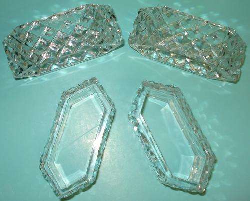 4 very stylish Vintage Antique Crystal lead cut glass serviette / napkin ring set