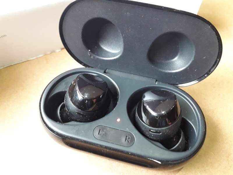 Samsung Galaxy Buds Plus `CASE`