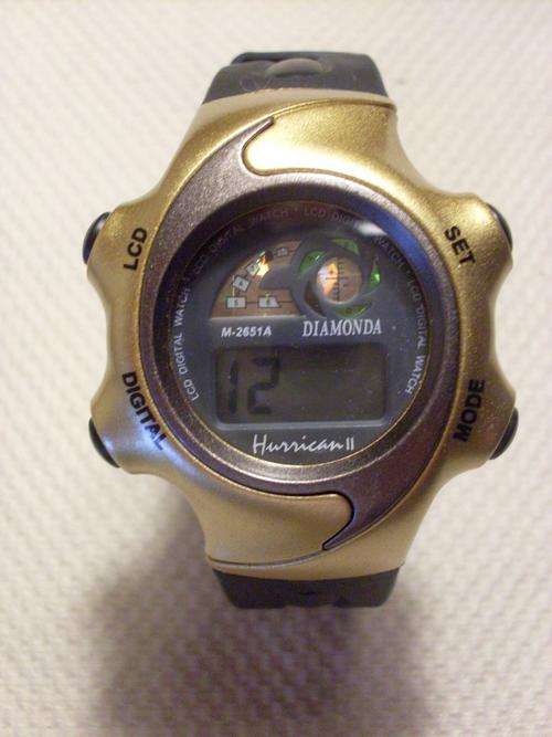 DIAMONDA Men's watch !!!!!!!!!R1.00 !!!!!!!!!!