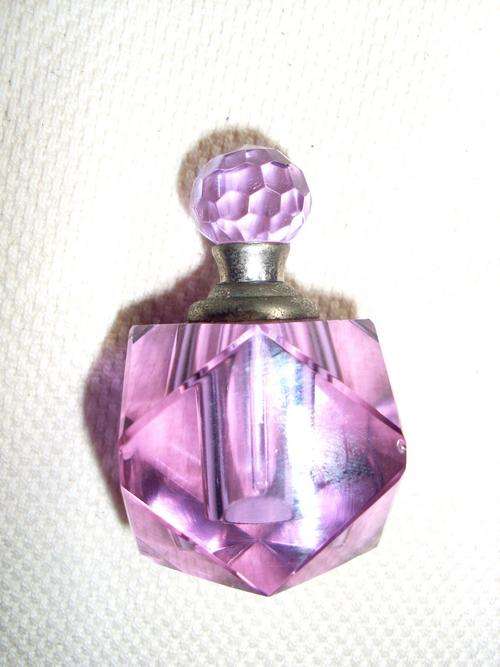 LOVELY MAUVE PERFUME BOTTLE !!!!!!!! R1.00 !!!!!!!!!!