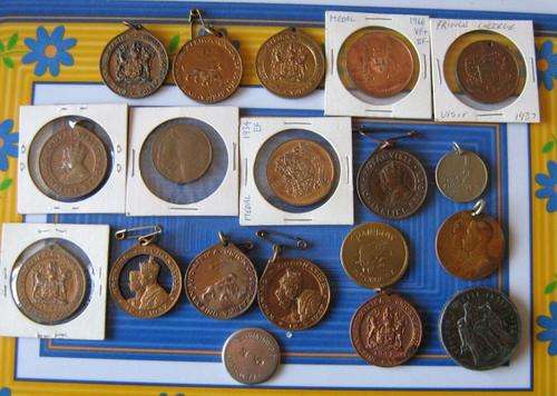 MEDALLIONS MIX LOT