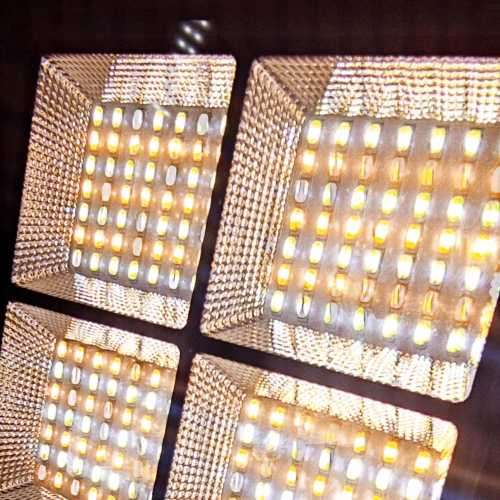 600w Rechargeable Solar Flood Light
