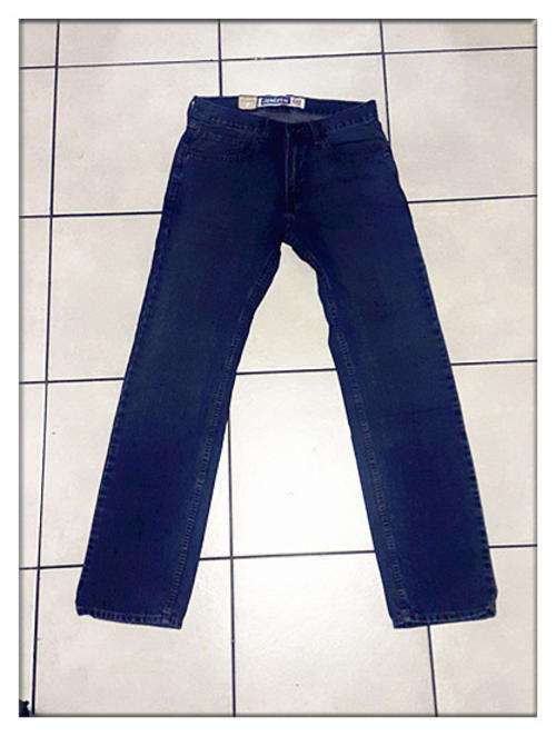 brand new dENIZEN Jeans from Levis regular fit.