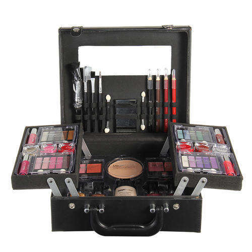 Magic Color 38 Pcs Make Up Kit With carry case
