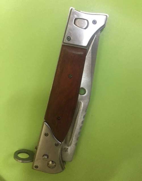 BIG SIZE foldable sharp kniFE ( 33cm)
