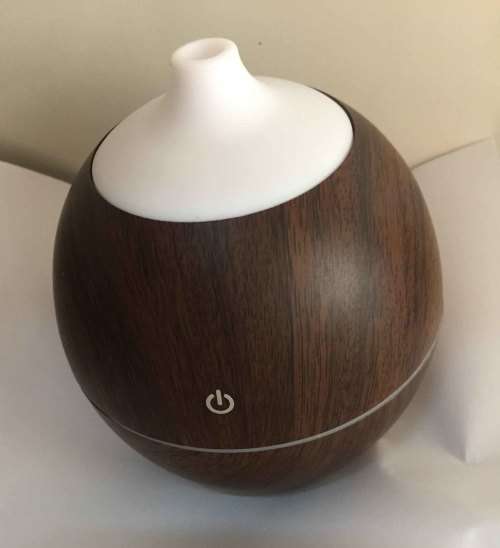 ultrasonic AROMA HUMIDIFIER WITH LED CHANGE LIGHT ON TOP