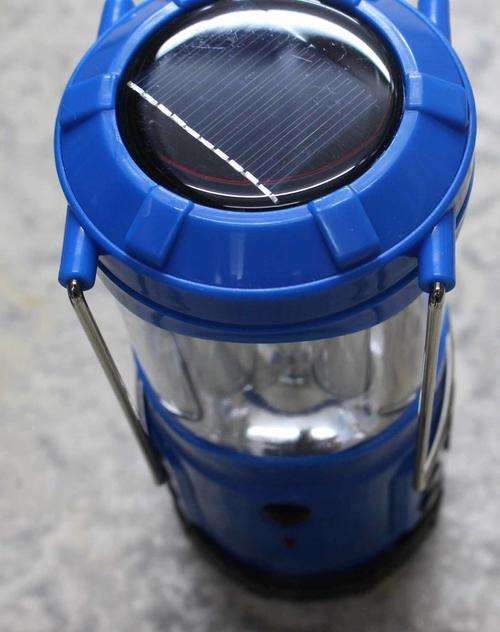 mulifunction solar rechargable light also powered by battery