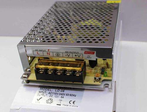full  5A CCTV POWER Supply Box 12V/ 5A Sufficiently