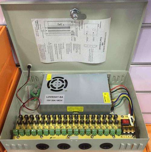 CCTV POWER SUPPLY BOX: 9 CHANNELS 5A 12V DC.