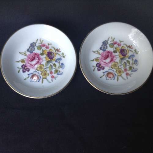 Royal Worcestershire floral plates 8cm