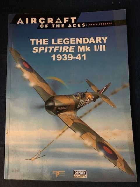Aircraft of the Aces by Alfred Price  The legendary spitfire Mk1/2, 1939-1942, First Edition
