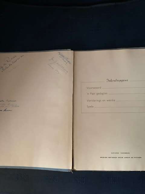 Nuwe Volkspele deur M.L. de Villiers and Nuwe Spele uitgegee Die Reddingsdaadbond, SIGNED copy Two