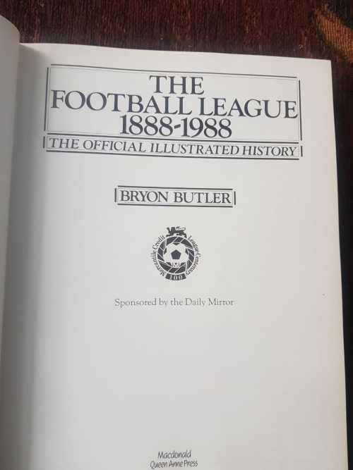 Shoot Soccer the World Game & The Football League 1888-1988, First Manchester United Football Soccer