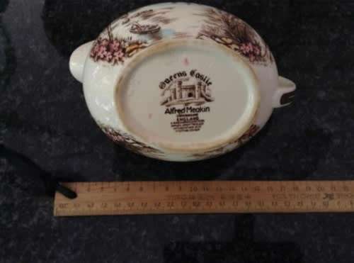 Alfred Meakin gravy boat, Queens Castle, multicoloured