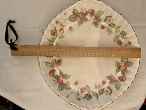 Royal Albert Lyndale 42 piece Tea Set
