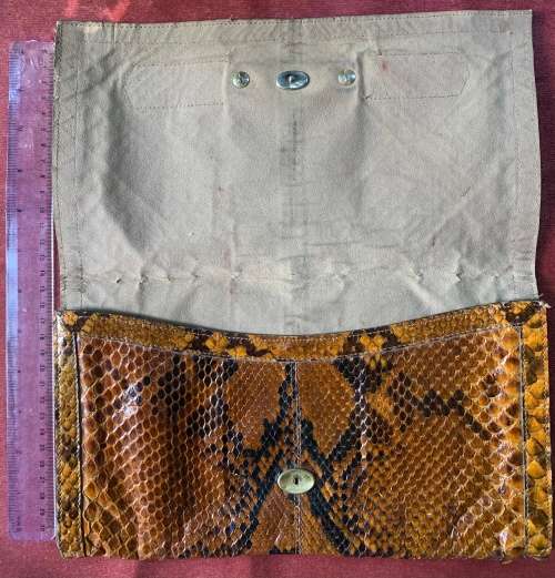 Vintage Snakeskin Envelope Clutch/Purse/Bag - Room for essentials