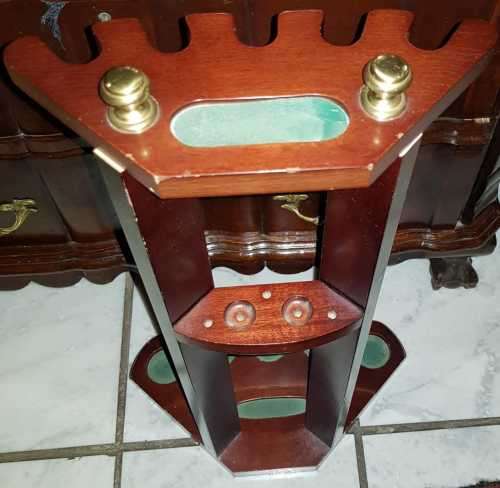 Golf club vintage stand in mahogany