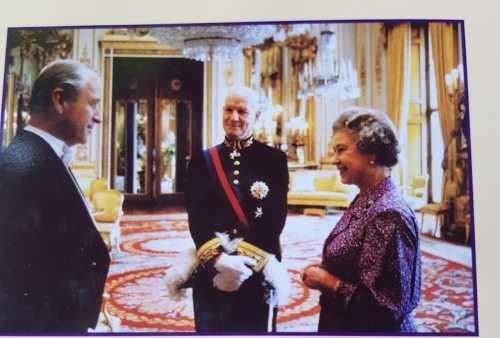Queen Elizabeth, Over Here by Raymond Seitz