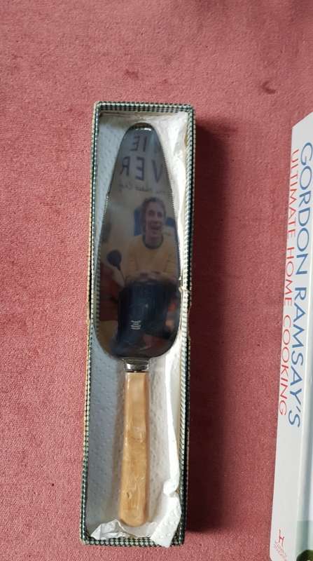 The Return of the Naked Chef Jamie Oliver plus vintage cake pie knife and server