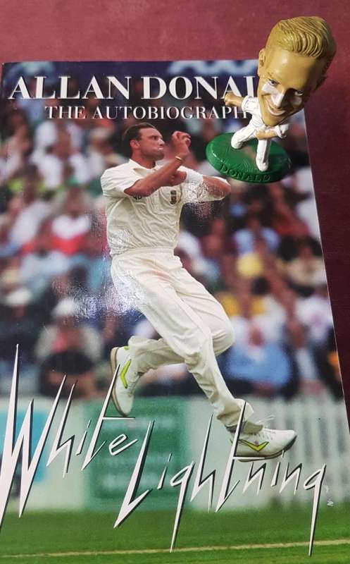 Allan Donald White Lightning plus Bobblehead Donald