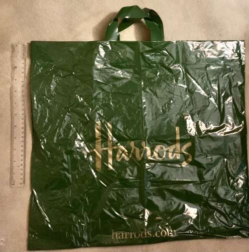 HARRODS KNIGHTSBRIDGE / ENGLAND  Green plastic Customer Shopping Bag.