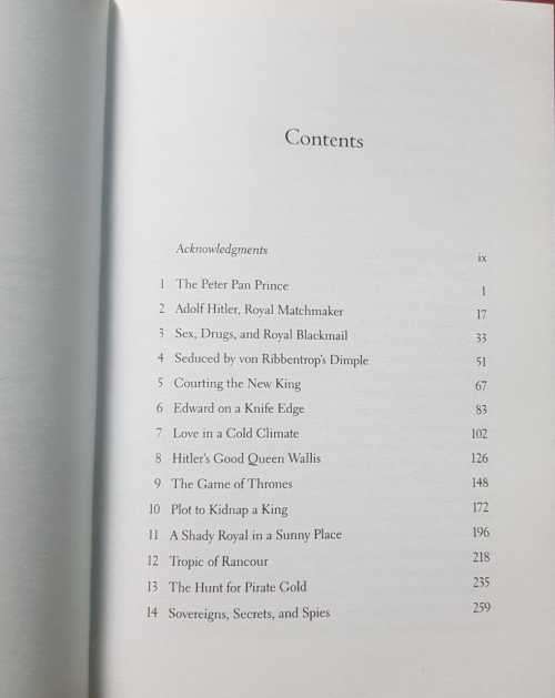 Seventeen Carnations - The Windsors, the Nazis and the Cover-Up by Andrew Morton