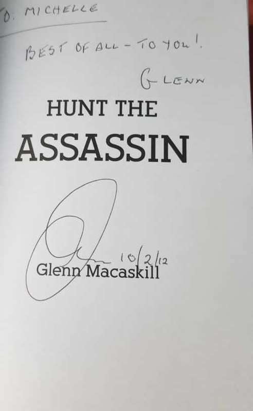 Hunt the Assassin - signed copy ! by Glenn Mascaskill